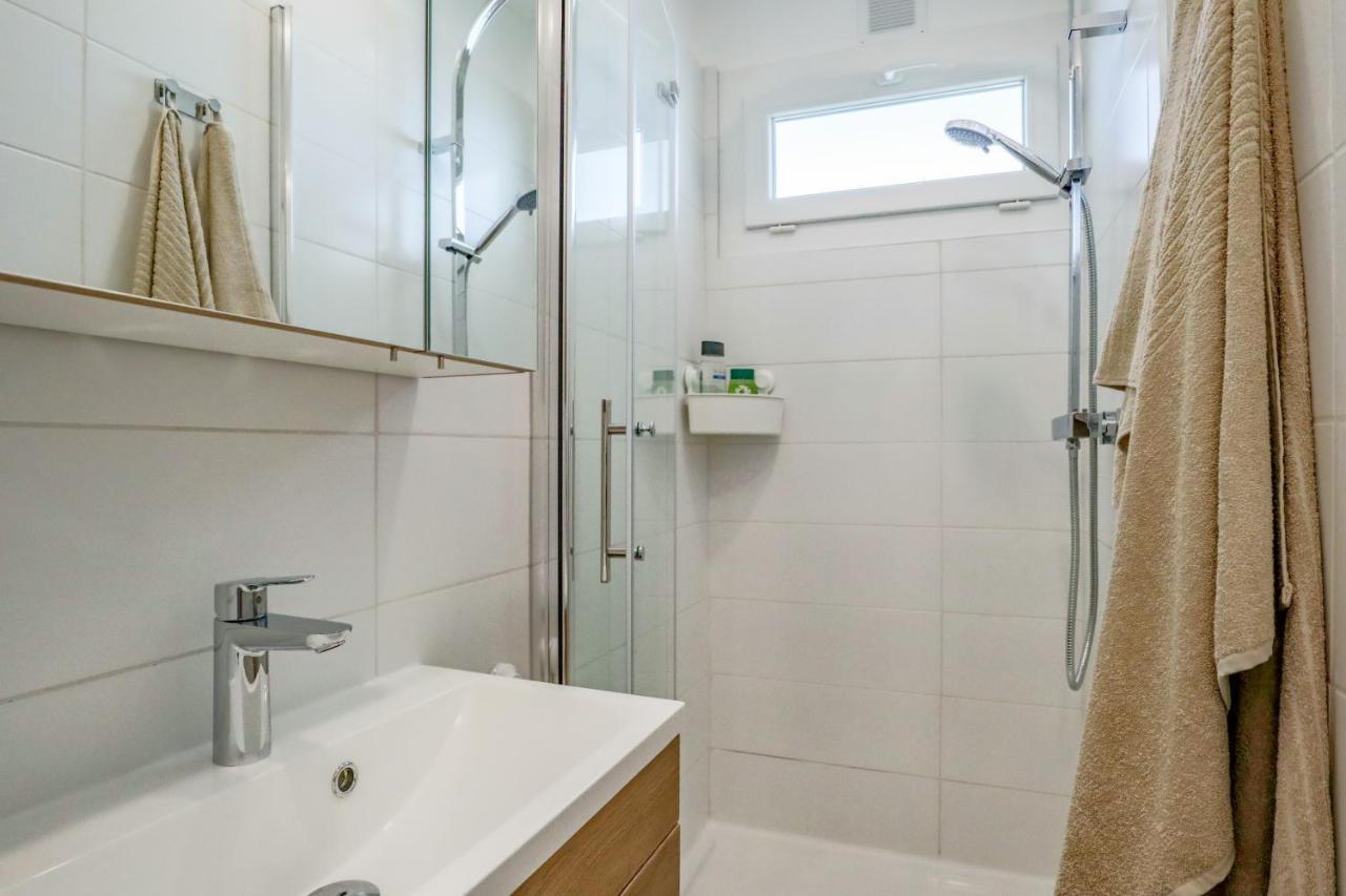 Bord De Plage - Studio En Front De Mer Le Lavandou Ngoại thất bức ảnh